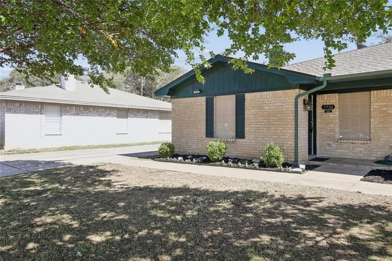 7726 Jennifer Lane, North Richland Hills TX 76182 - Photo 2