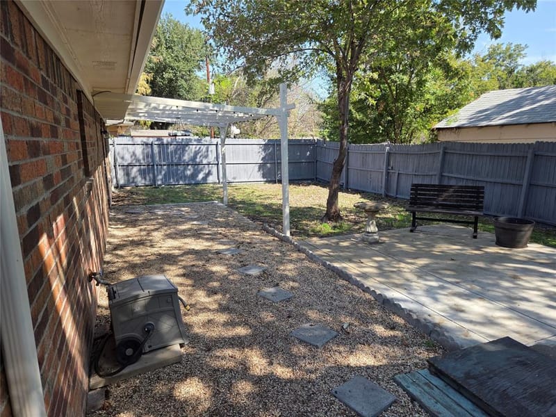 421 Allencrest Drive, White Settlement TX 76108 - Photo 15