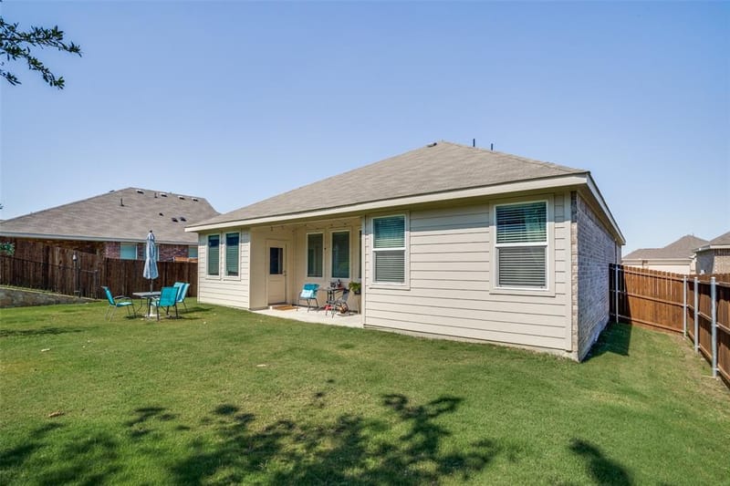 437 Ridge Drive, Justin TX 76247 - Photo 24