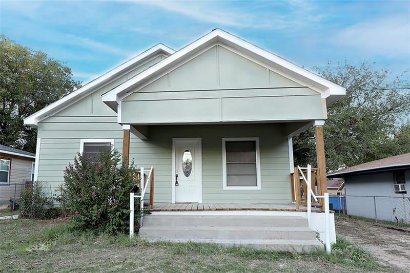 507 Orchard Street, Bowie TX 76230 - Photo 6
