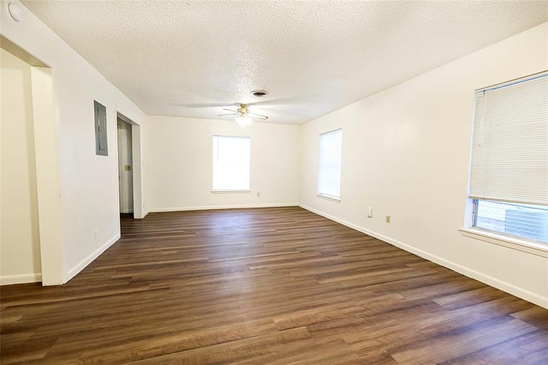 507 Orchard Street, Bowie TX 76230 - Photo 9