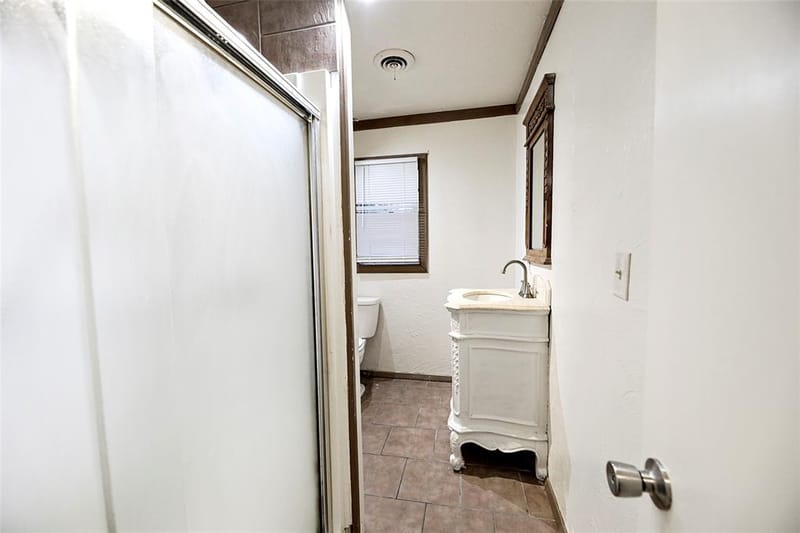 507 Orchard Street, Bowie TX 76230 - Photo 18