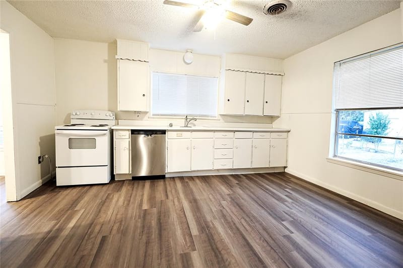 507 Orchard Street, Bowie TX 76230 - Photo 11