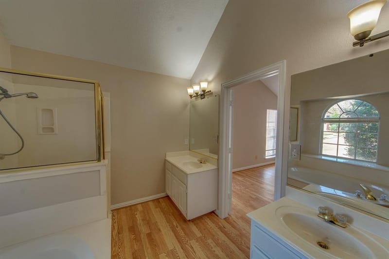 1224 Falcon Trail, Bedford TX 76021 - Photo 7