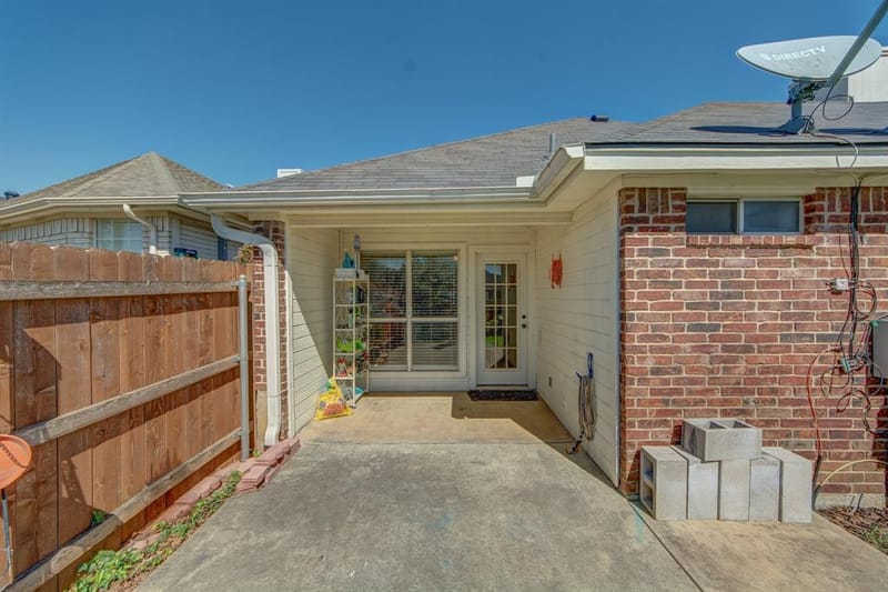 1224 Falcon Trail, Bedford TX 76021 - Photo 14