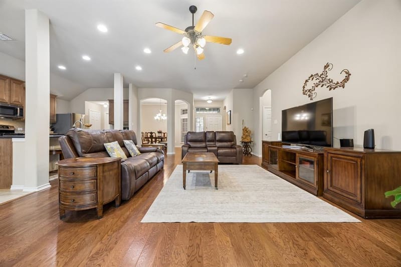 504 Valencia Drive, Arlington TX 76002 - Photo 7
