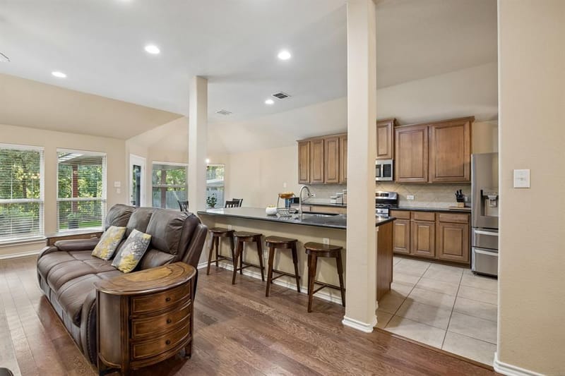 504 Valencia Drive, Arlington TX 76002 - Photo 5