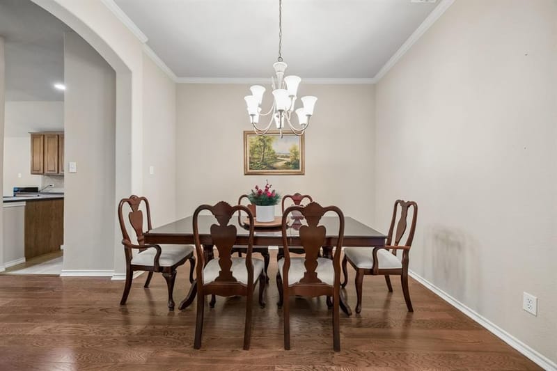 504 Valencia Drive, Arlington TX 76002 - Photo 4