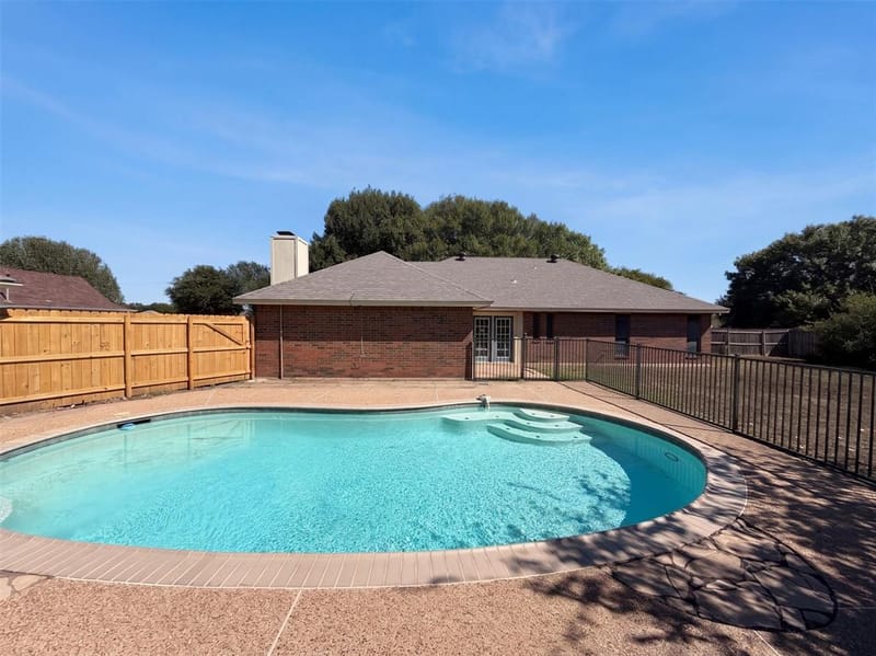 133 Jason Drive, Red Oak TX 75154 - Photo 5
