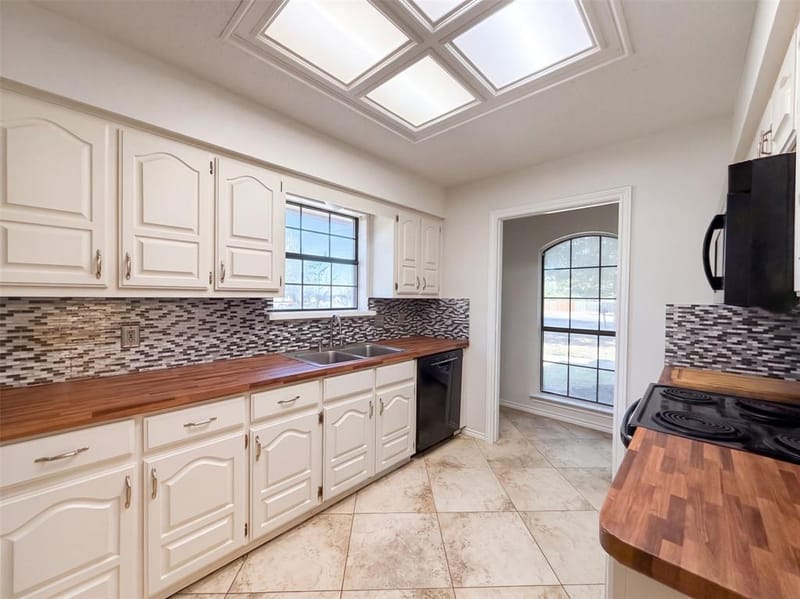 133 Jason Drive, Red Oak TX 75154 - Photo 9