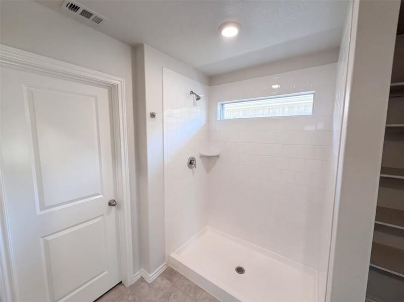 517 Bronze Circle W, Springtown TX 76082 - Photo 13