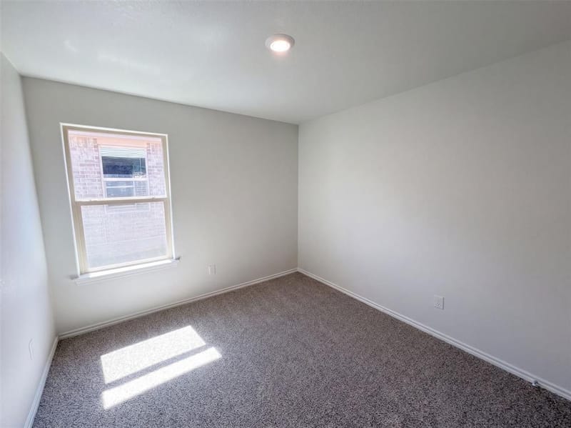 517 Bronze Circle W, Springtown TX 76082 - Photo 18