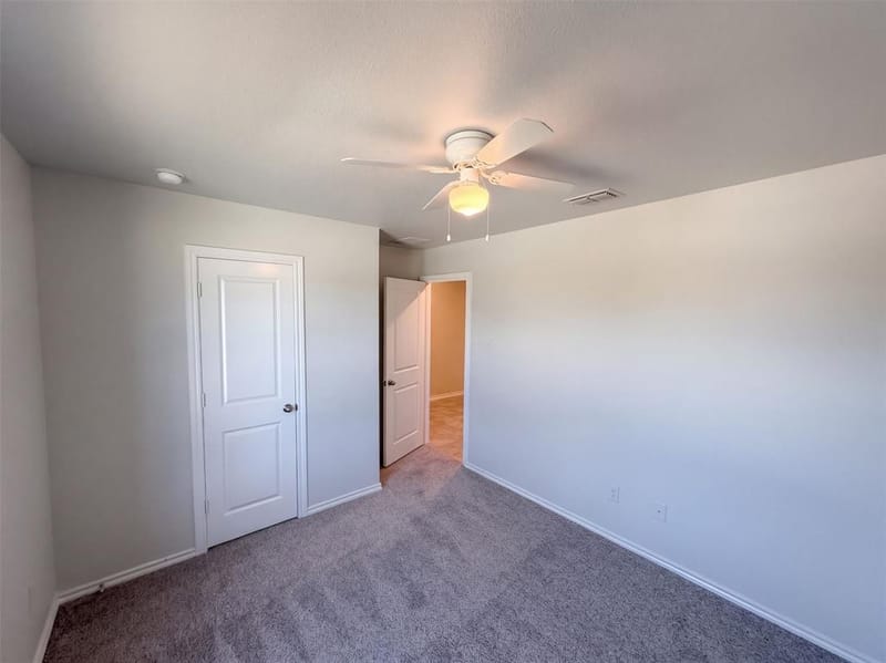 517 Bronze Circle W, Springtown TX 76082 - Photo 15