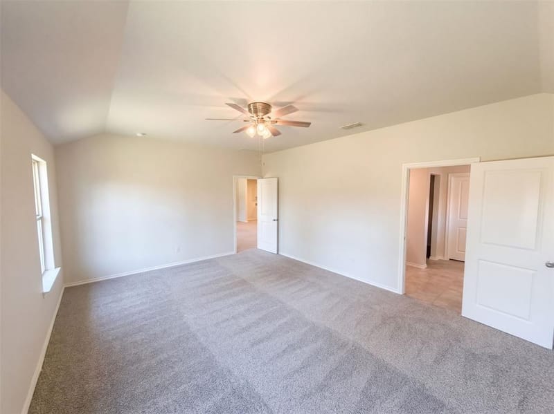 517 Bronze Circle W, Springtown TX 76082 - Photo 11