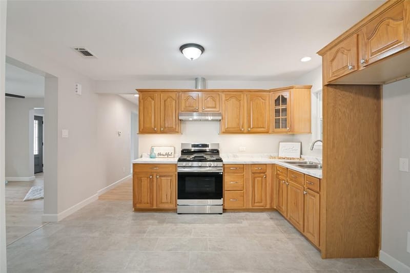 110 W Marguerita Drive, Garland TX 75040 - Photo 8