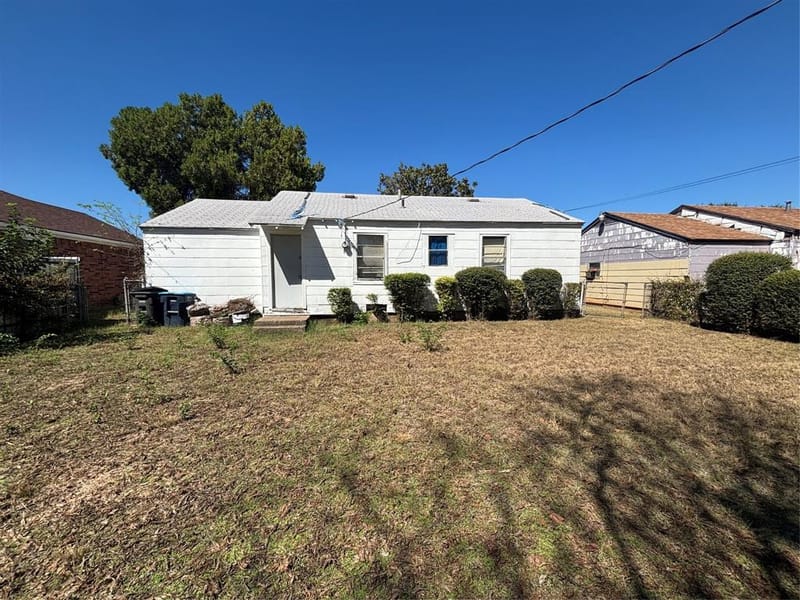 2436 Rattikin Road, Fort Worth TX 76105 - Photo 9