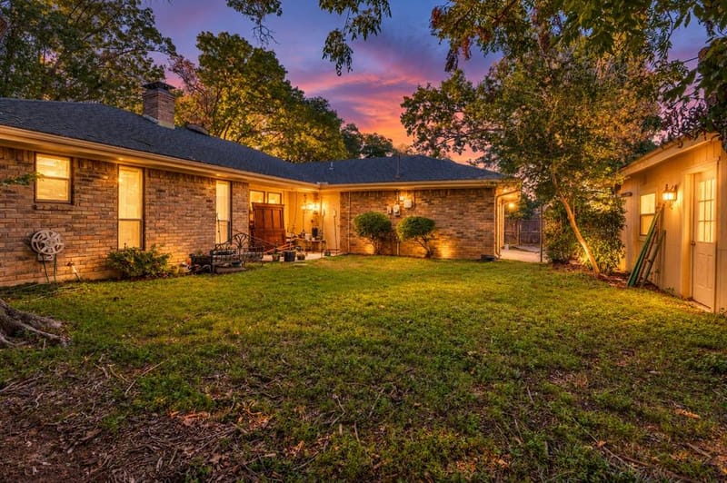 2403 Radcliffe Drive, Arlington TX 76012 - Photo 23