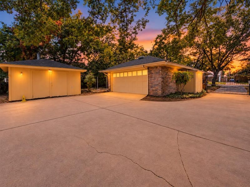 2403 Radcliffe Drive, Arlington TX 76012 - Photo 27