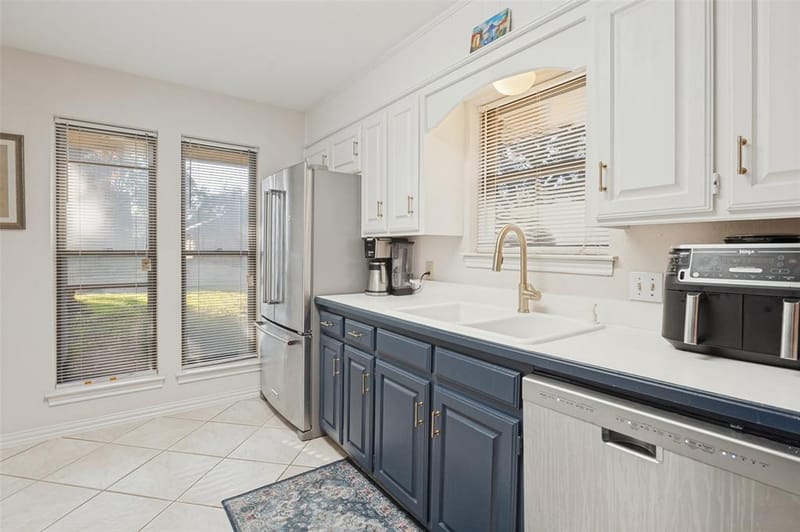 2403 Radcliffe Drive, Arlington TX 76012 - Photo 13