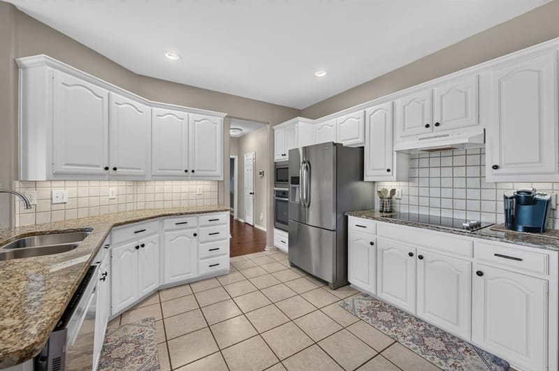 2039 Camelot Drive, Lewisville TX 75067 - Photo 7