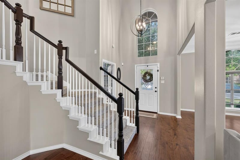 2039 Camelot Drive, Lewisville TX 75067 - Photo 5