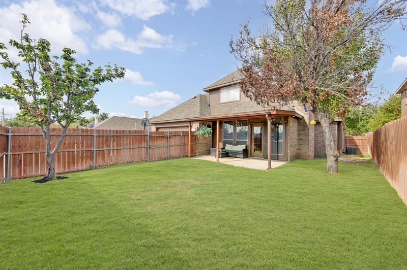 2039 Camelot Drive, Lewisville TX 75067 - Photo 37