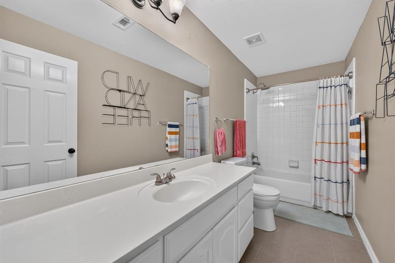 2039 Camelot Drive, Lewisville TX 75067 - Photo 31