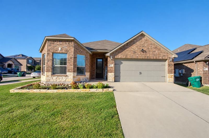 717 Lansman Trail, Denton TX 76207