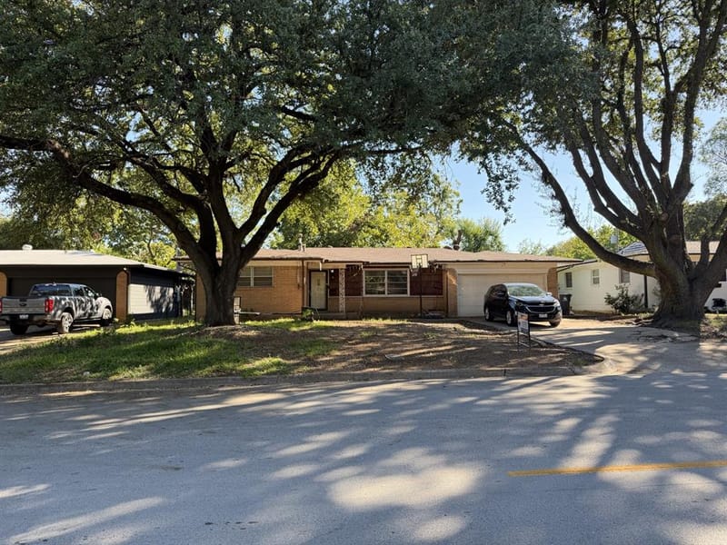 1202 W Tucker Boulevard, Arlington TX 76013 - Photo 6