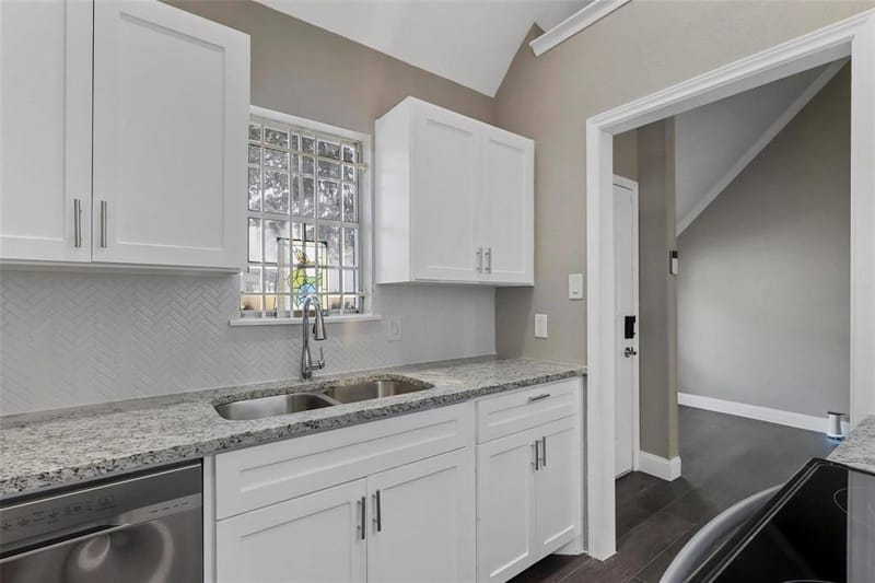 1444 Weiler Boulevard, Fort Worth TX 76112 - Photo 11