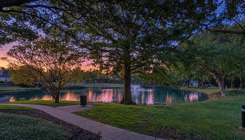 2535 Lake Bend Terrace, Carrollton TX 75006 - Photo 4