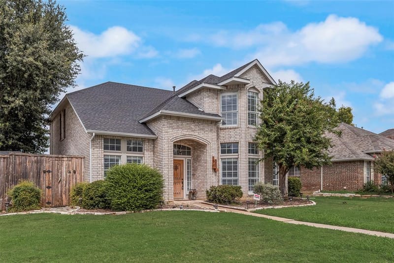 1501 Mission Ridge Trail, Carrollton TX 75007 - Photo 2