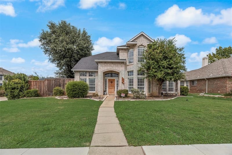 1501 Mission Ridge Trail, Carrollton TX 75007 - Photo 3