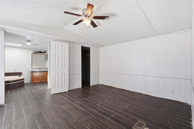 103 Woodland Court, Springtown TX 76082 - Photo 6