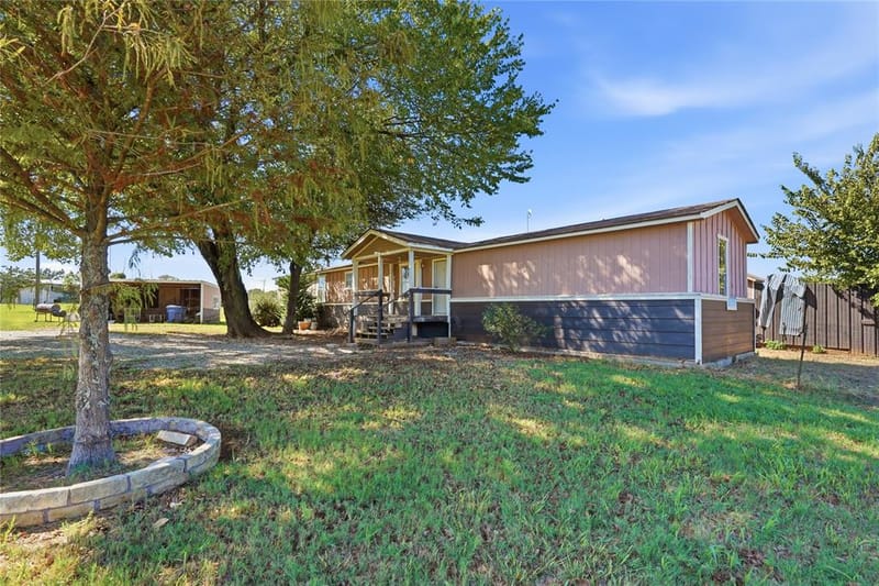 103 Woodland Court, Springtown TX 76082
