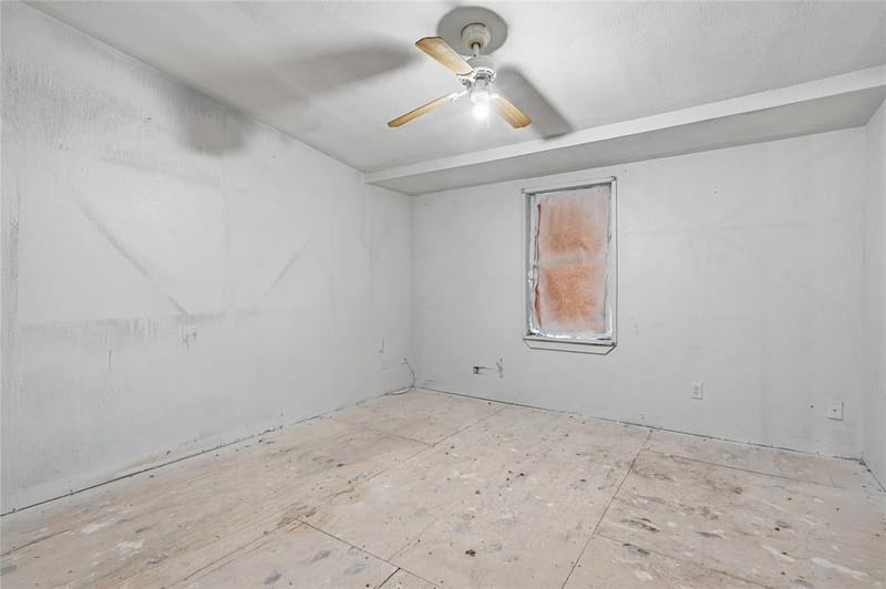 103 Woodland Court, Springtown TX 76082 - Photo 9