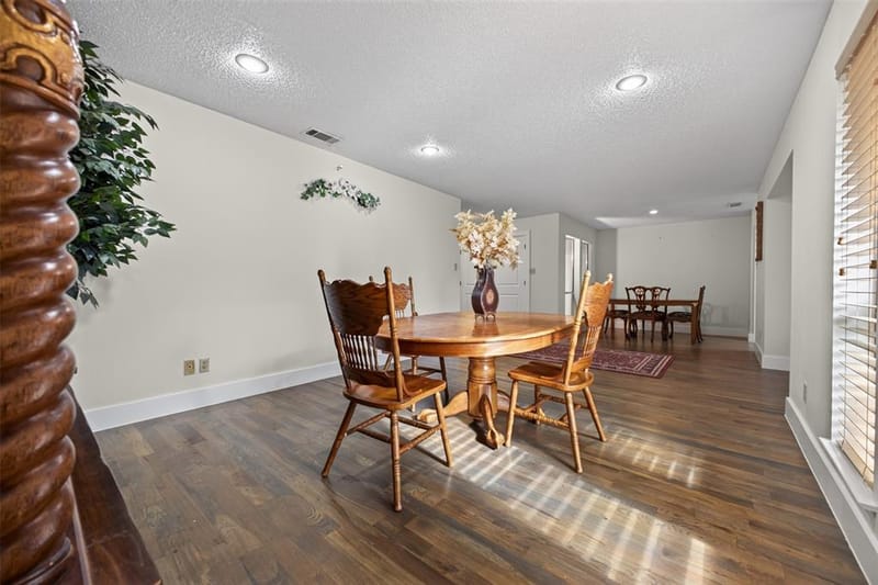 2304 Belfry Court, Arlington TX 76011 - Photo 6