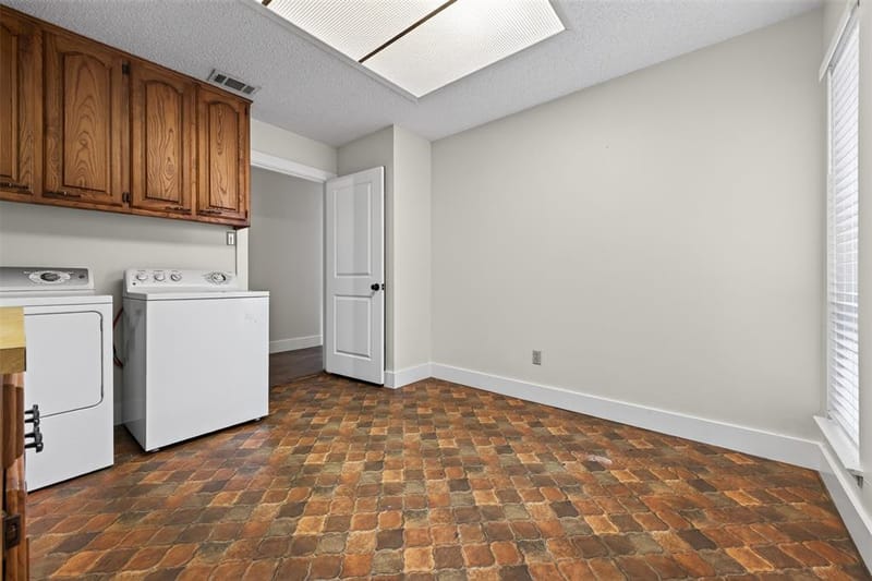 2304 Belfry Court, Arlington TX 76011 - Photo 17