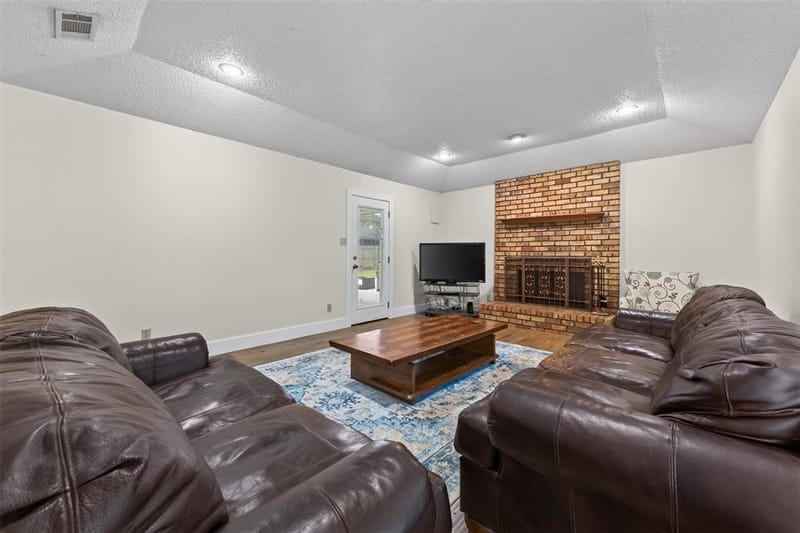 2304 Belfry Court, Arlington TX 76011 - Photo 10