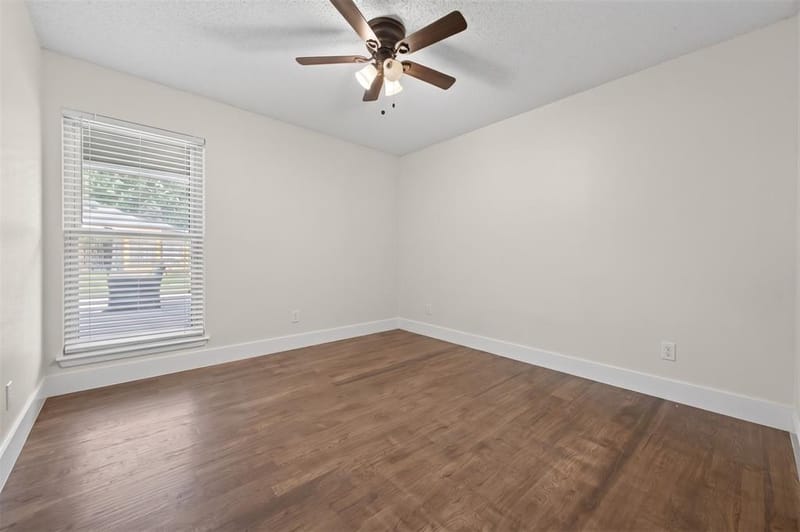 2304 Belfry Court, Arlington TX 76011 - Photo 14