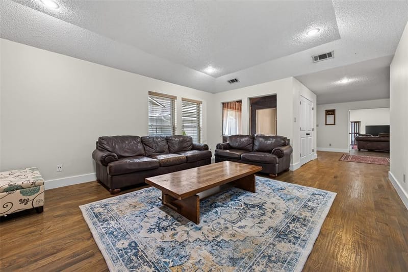 2304 Belfry Court, Arlington TX 76011 - Photo 11
