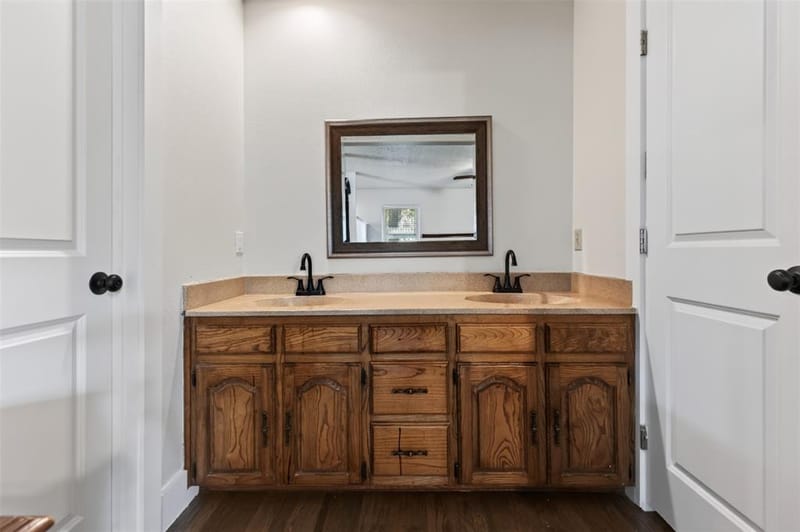 2304 Belfry Court, Arlington TX 76011 - Photo 19