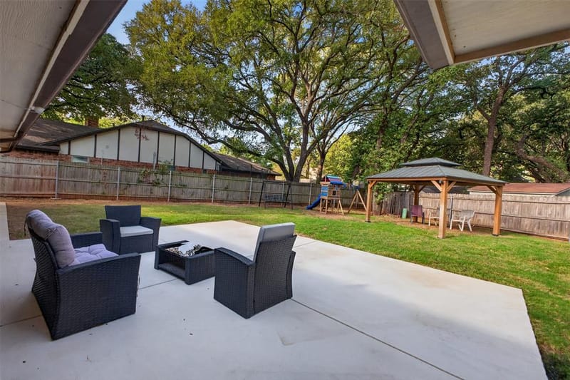 2304 Belfry Court, Arlington TX 76011 - Photo 21