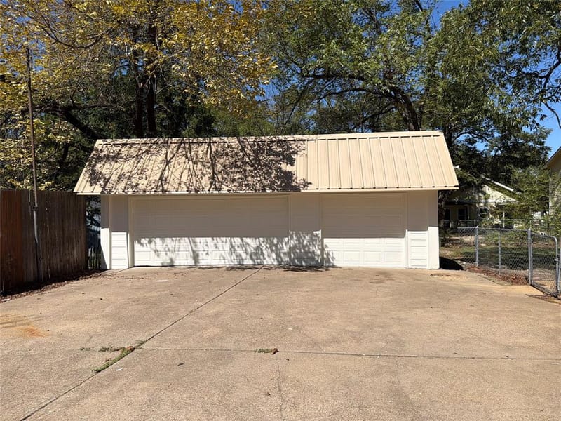 1012 W 3rd Avenue, Corsicana TX 75110 - Photo 32