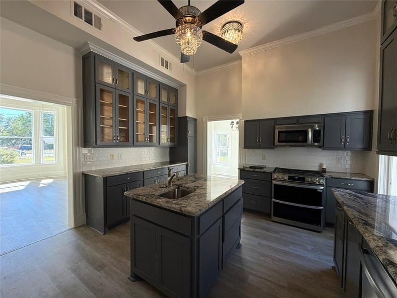 1012 W 3rd Avenue, Corsicana TX 75110 - Photo 9