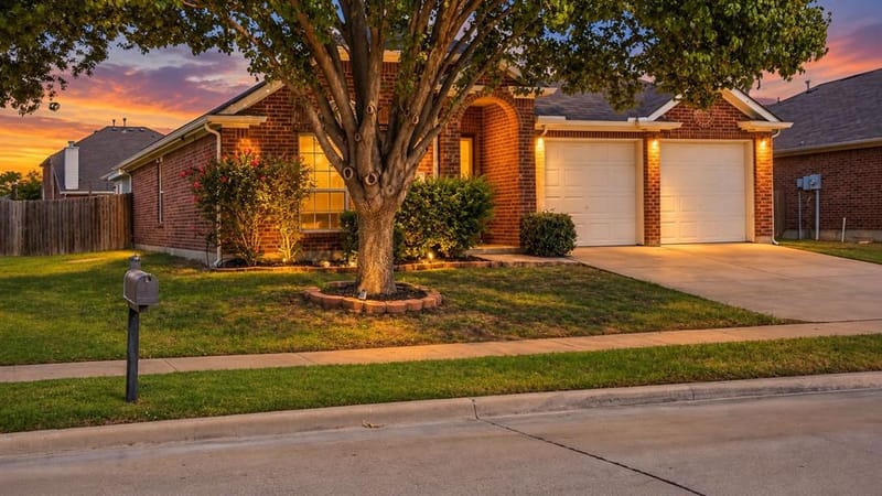 1029 Abigail Drive, Arlington TX 76002