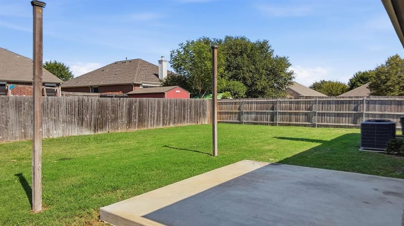 1029 Abigail Drive, Arlington TX 76002 - Photo 9