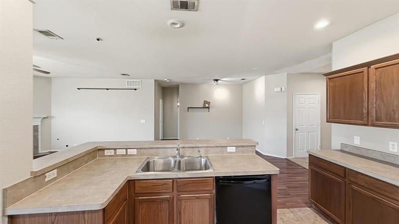 1029 Abigail Drive, Arlington TX 76002 - Photo 21