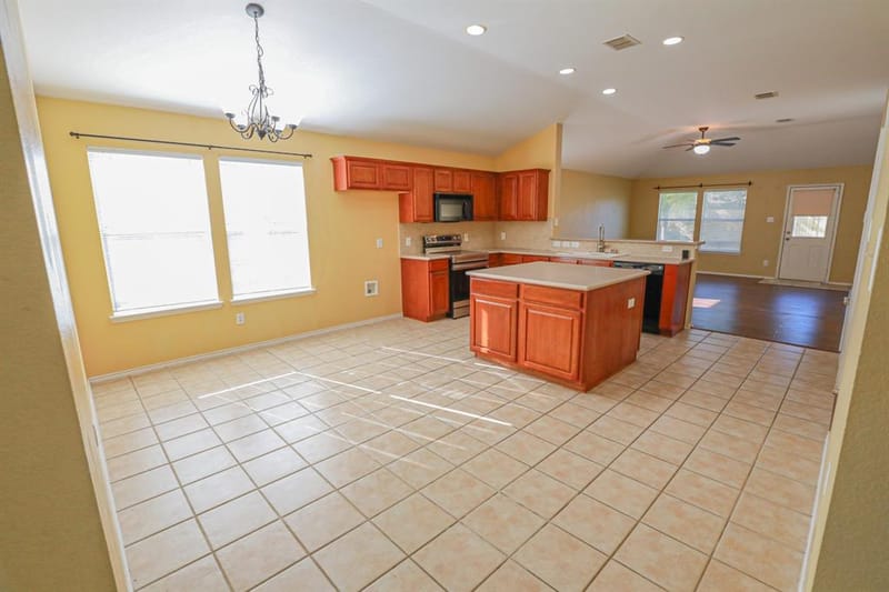 3252 Torio, Grand Prairie TX 75054 - Photo 3