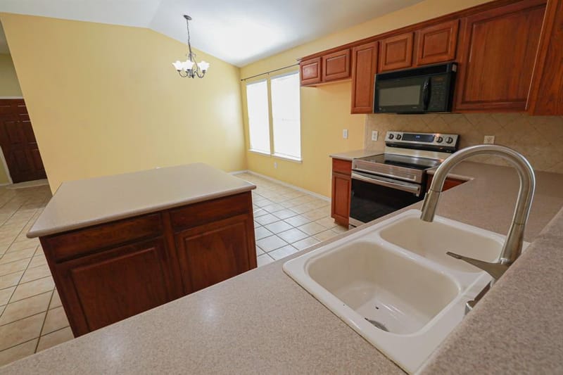 3252 Torio, Grand Prairie TX 75054 - Photo 8